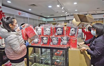 嗯啊跟校草在教室里做h视频